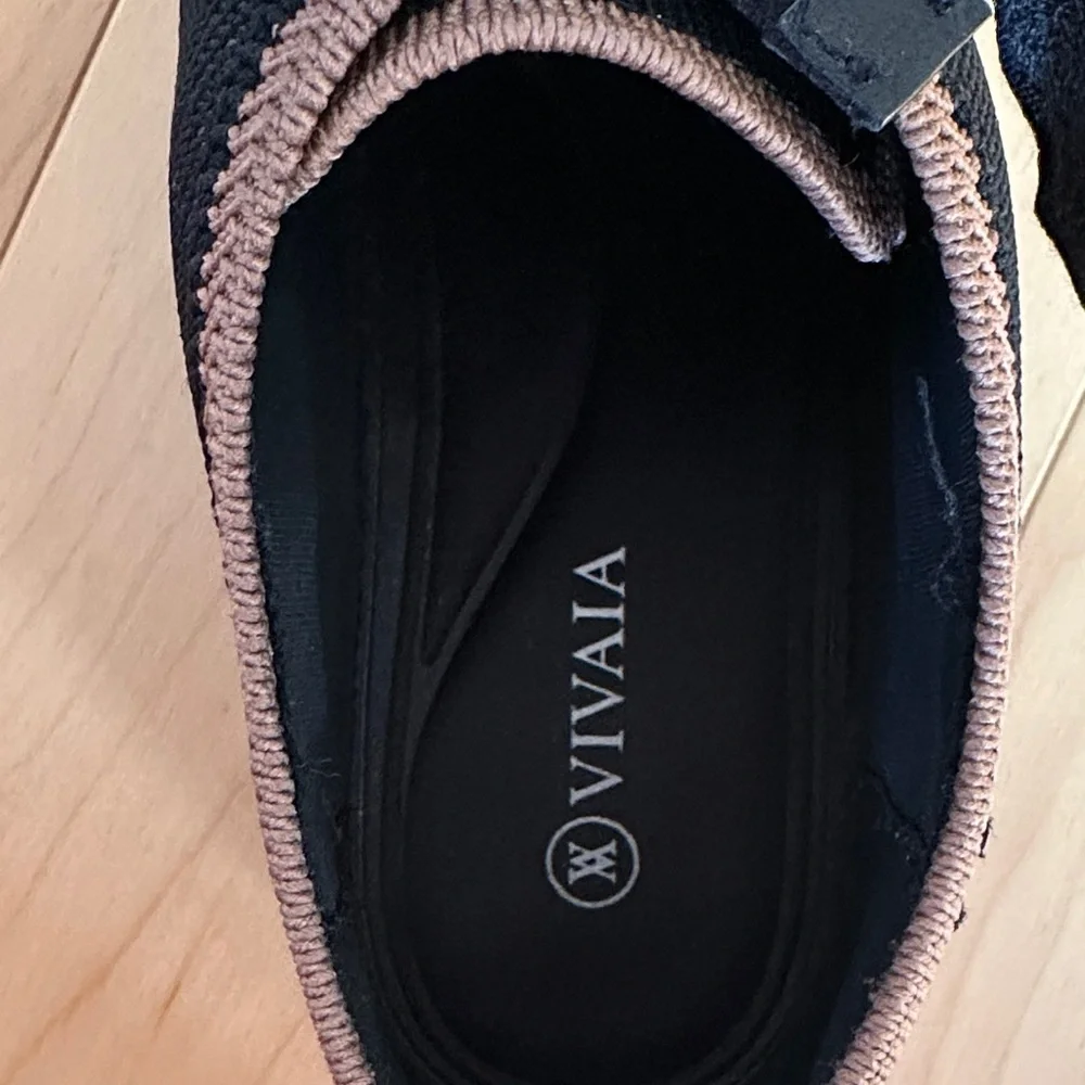 Black Women's Lace-Up Shoes - Picture 5 of 5